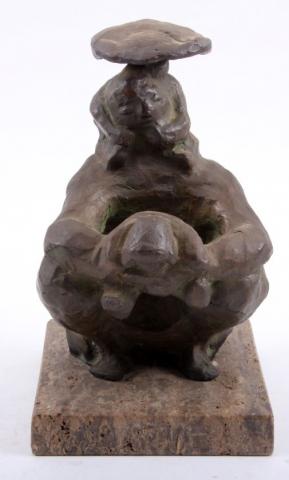 [Hurkende figuur met twee kinderen (1966)]