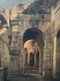 [Colosseum van binnenuit]